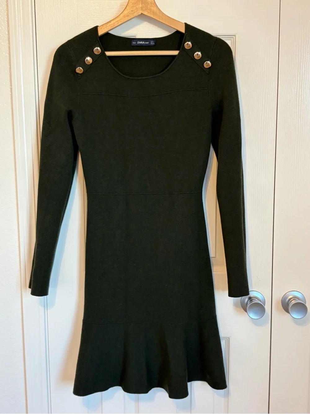 Zara Knit Dark Green Long Sleeve Dress with Gold Buttons Size L - Picture 2 of 12